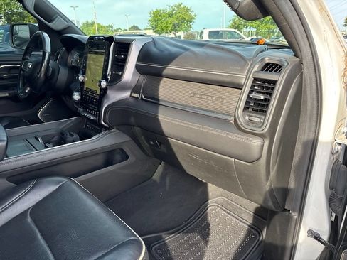 Used 2019 RAM 1500 Limited AWD/4WD image 16