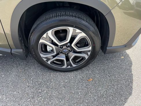 Used 2025 Subaru Ascent Touring image 4