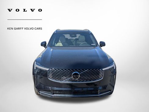 New 2026 Volvo XC90 B5 Core AWD/4WD image 9