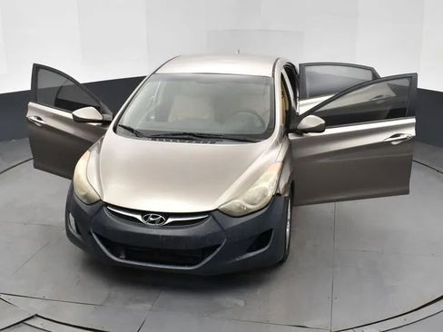Used 2012 Hyundai Elantra GLS w/ Preferred Pkg 3 FWD image 10