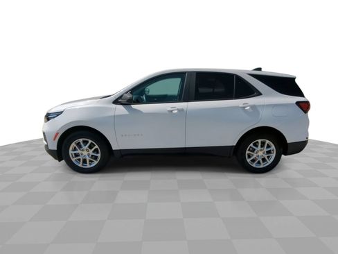 Certified 2022 Chevrolet Equinox LS w/ LPO, Cargo Package FWD image 5