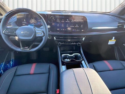 New 2026 Chevrolet Traverse RS image 2