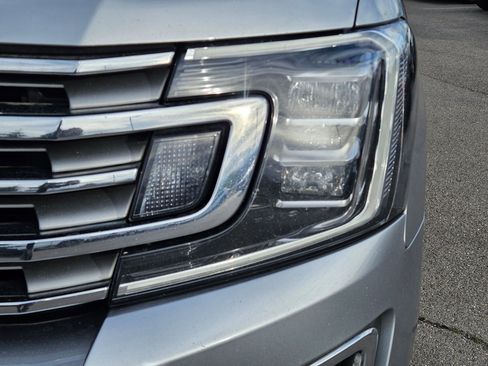 Used 2021 Ford Expedition Max Limited AWD/4WD image 10