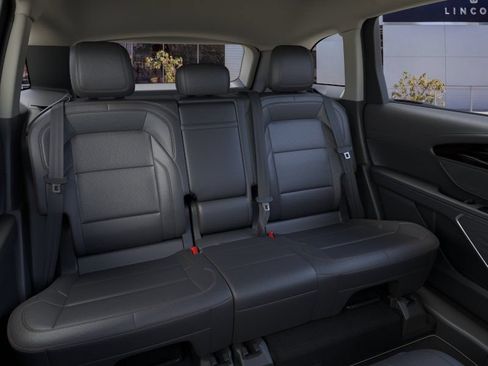 New 2026 Lincoln Nautilus Premier AWD/4WD image 11