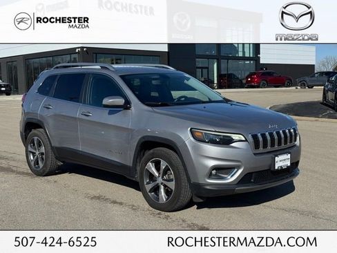 Used 2019 Jeep Cherokee Limited image 1