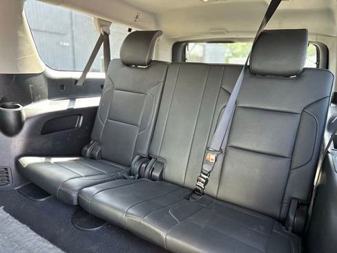 Used 2019 Chevrolet Suburban LT image 23