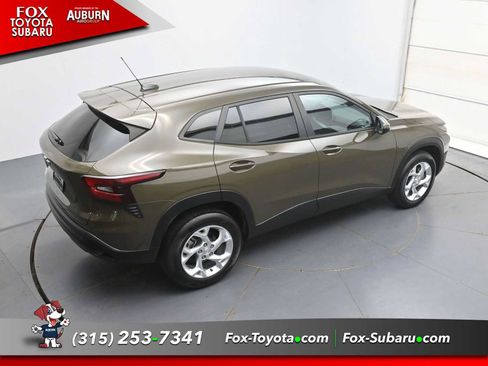 Used 2024 Chevrolet Trax LS w/ LS Convenience Package FWD image 28