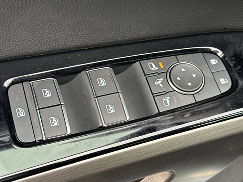 New 2025 Nissan Pathfinder Platinum image 13