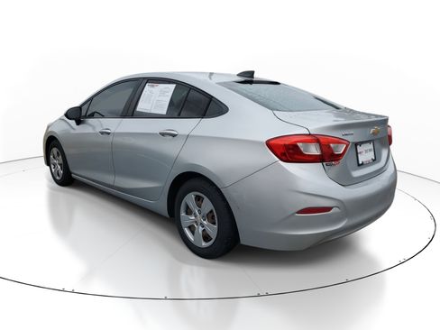 Used 2016 Chevrolet Cruze LS image 4