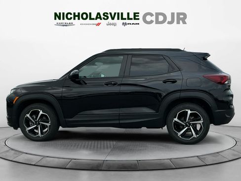 Used 2022 Chevrolet TrailBlazer RS w/ Sun and Liftgate Package AWD/4WD image 2