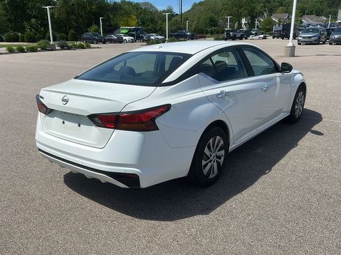 Used 2025 Nissan Altima 2.5 S FWD image 3