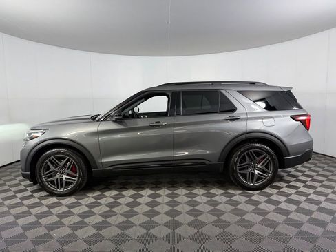 Used 2025 Ford Explorer ST w/ Sun And Sound Package AWD/4WD image 10