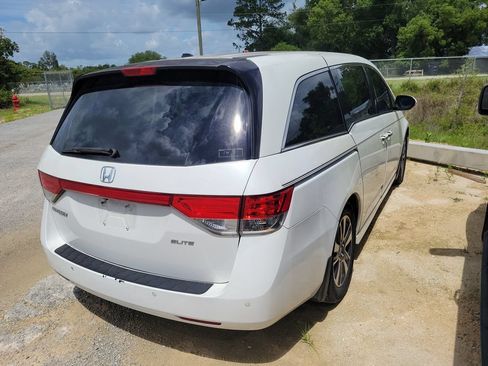 Used 2014 Honda Odyssey Touring Elite image 3