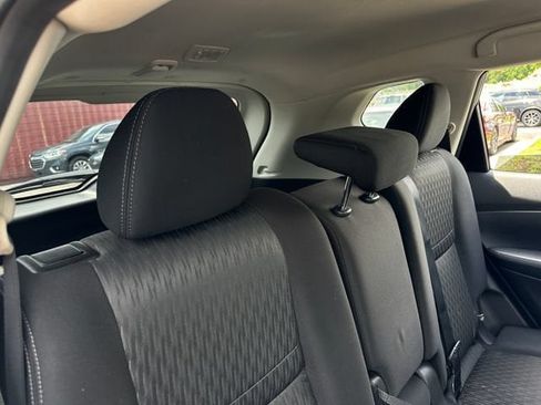 Used 2020 Nissan Rogue SV w/ Premium Package FWD image 26