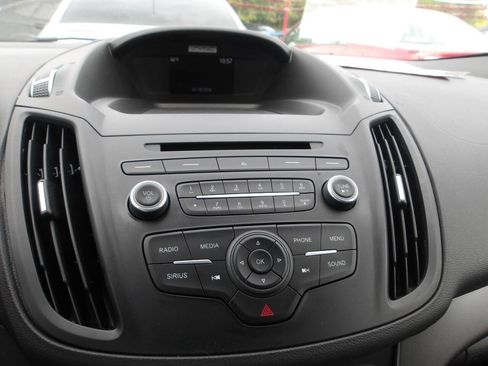 Used 2017 Ford Escape SE image 5