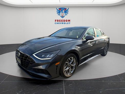 Used 2023 Hyundai Sonata SEL image 2