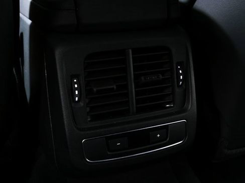 Used 2022 Audi e-tron GT Premium Plus w/ Performance Package image 20