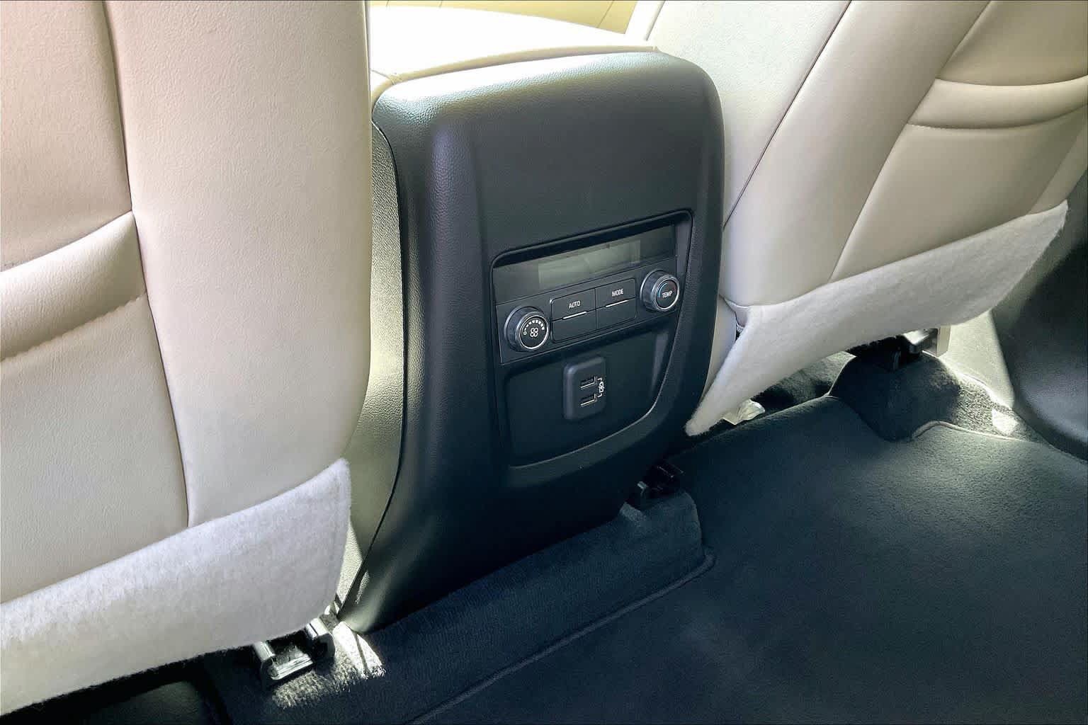 Used 2023 Buick Enclave Essence FWD image 66