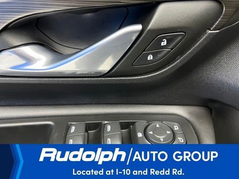 Used 2023 GMC Terrain SLE w/ Driver Convenience Package image 14