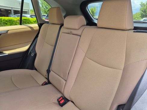 Used 2019 Toyota RAV4 LE FWD image 12