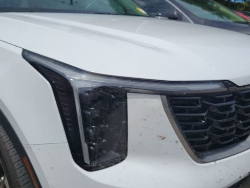 Used 2024 Kia Sorento S FWD image 7