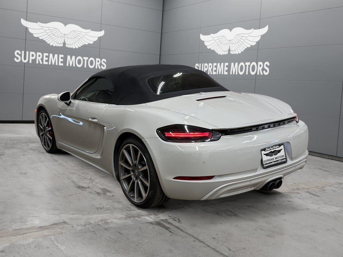 Used 2021 Porsche 718 Boxster S RWD image 3