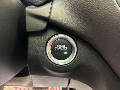 Used 2023 Chevrolet Equinox LT FWD image 22