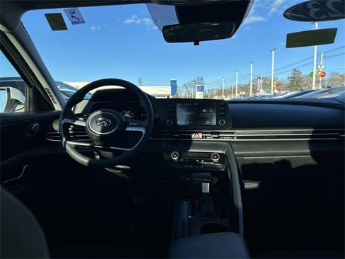 Certified 2023 Hyundai Elantra SEL image 14