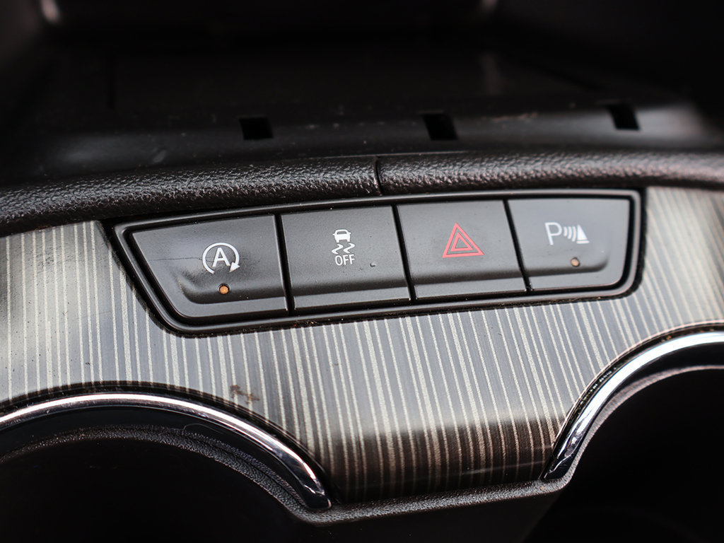 Used 2020 GMC Acadia SLT w/ Driver Alert Package II FWD image 54
