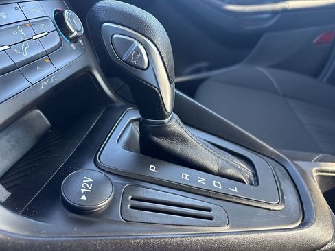 Used 2018 Ford Focus SE image 23