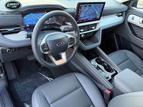 New 2026 Ford Explorer Active w/ Active Comfort Package image 11