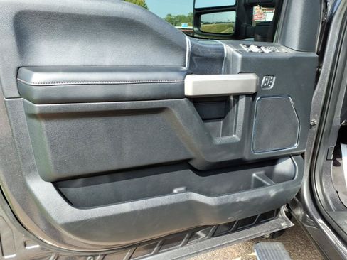Used 2020 Ford F250 Platinum w/ FX4 Off-Road Package AWD/4WD image 13