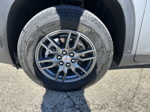 Used 2025 GMC Acadia Elevation image 34