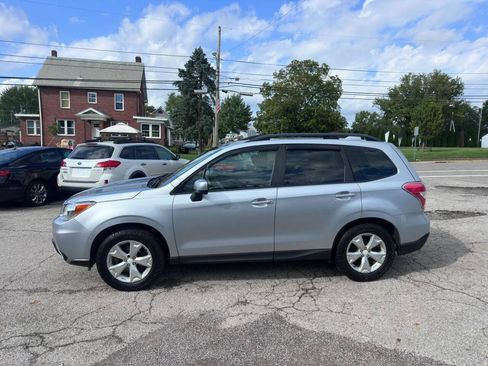 Used 2016 Subaru Forester 2.5i Premium AWD/4WD image 5