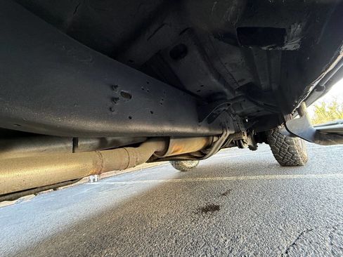 Used 2011 Ford F250 Lariat w/ Chrome Pkg image 36