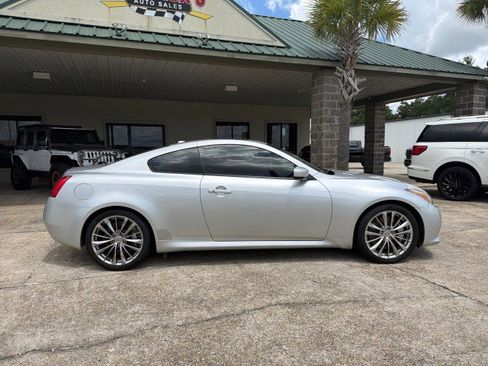 Used 2011 INFINITI G37 Journey w/ Premium Pkg RWD image 2