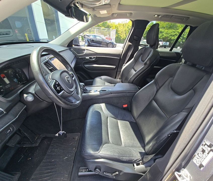 Used 2020 Volvo XC90 T6 Momentum w/ Protection Package Premier AWD/4WD image 13