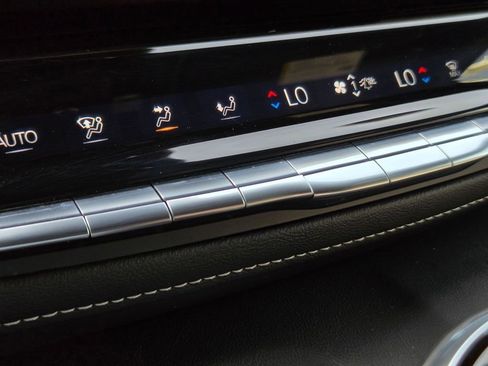 Used 2021 Cadillac Escalade Premium Luxury w/ Driver Assist Tech Package image 21