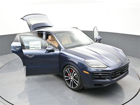New 2026 Porsche Cayenne S image 33