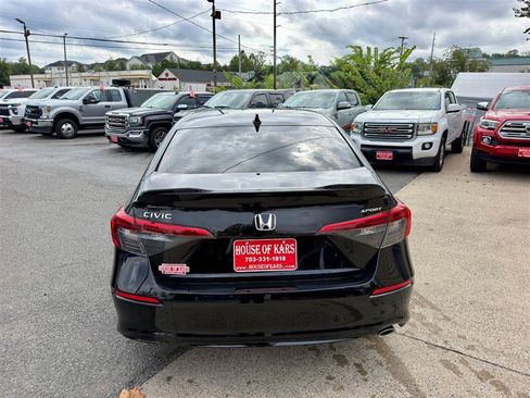 Used 2024 Honda Civic Sport image 3
