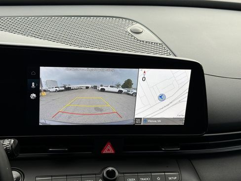 Used 2025 Hyundai Elantra SEL FWD image 19