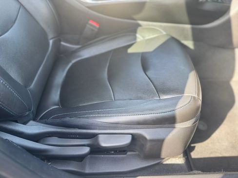 Used 2018 Chevrolet Volt Premier w/ Driver Confidence Package image 13