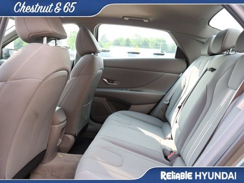 Certified 2025 Hyundai Elantra SEL w/ Cargo Package FWD image 18