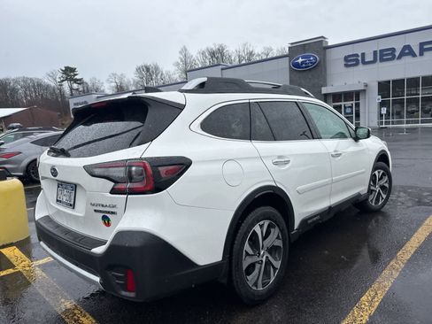 Used 2021 Subaru Outback Touring XT AWD/4WD image 3
