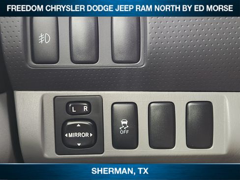 Used 2015 Toyota Tacoma PreRunner w/ SR5 Package RWD image 15
