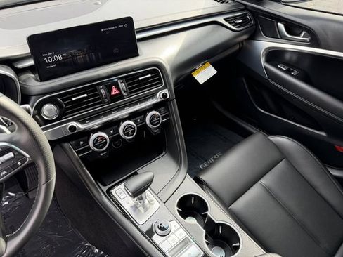 Used 2023 Genesis G70 2.0T RWD image 17