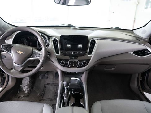 Used 2023 Chevrolet Malibu LT image 11