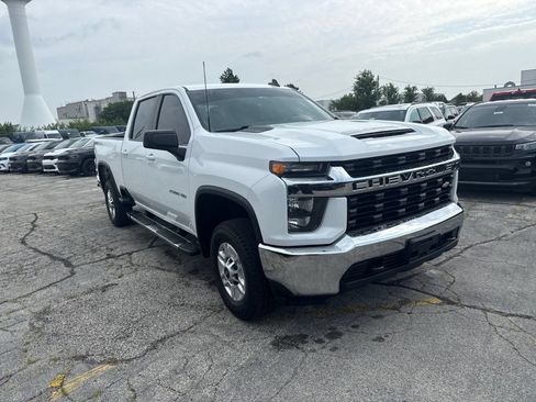 Used 2022 Chevrolet Silverado 2500 LT AWD/4WD image 4
