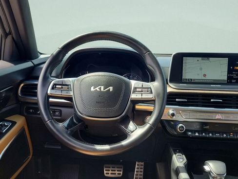Used 2022 Kia Telluride SX w/ Towing Package FWD image 12