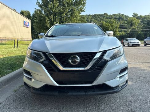 Used 2021 Nissan Rogue Sport SL w/ Premium Package AWD/4WD image 2